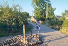 В Мариуполе на переулке Шопена вода течет уже третью неделю, — ФОТОФАКТ