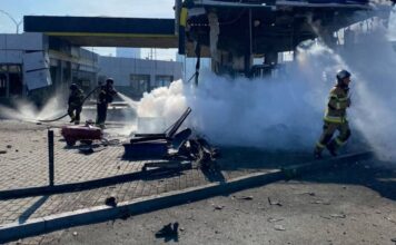 В Киеве дроны попали в две АЗС в разных районах, есть пострадавшие и погибшие