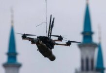 Деревянный камикадзе с миной на 12 килограммов: украинские бойцы сбили преемника «Молнии»