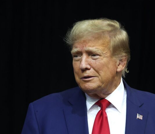 Трамп заявил, что Зеленский якобы согласился притормозить с ударами по НПЗ РФ