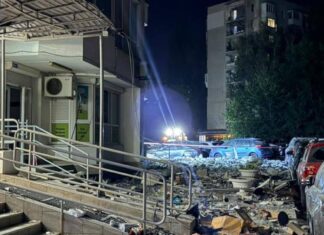 Повреждена высотка, разрушены офисы и учебные заведения: фото Одессы после ночной атаки РФ