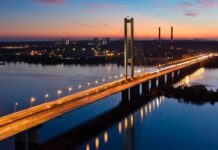 Росія завдала другого удару по Південному мосту за день – рух знову зупинено