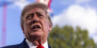 Трамп заперечив зупинку надання розвідданих Україні