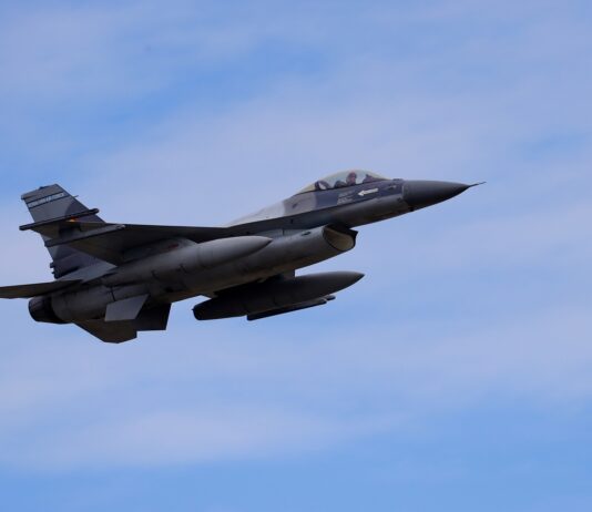 Румунські F-16 збили два дрони над Чорним морем