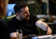 У Зеленського спитали, чи балотувався б він на вибори під час війни. Він сказав про відповідальність