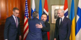 Зеленський після переговорів з Віткоффом відповів, чи досі США тиснуть щодо капітуляції
