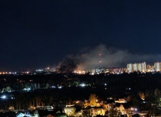 У Московській області заявили про атаку дронів і ракет на військовий завод – відео
