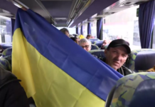 Операція в Олешках: врятовані цивільні в’їхали до підконтрольної території України – відео