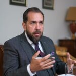 Будьте осторожны, когда вы говорите об истории: интервью с послом Польши Лукасевичем