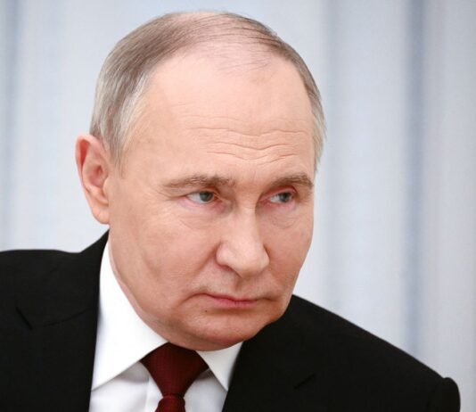 Россия снова угрожает дипломатам в Киеве и призывает их покинуть Украину
