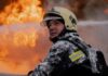Россияне ударили по ТЦ в Харькове, ранены спасатели