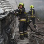 Многочисленные разрушения и пожары: ГСЧС показала фото последствий удара по Киеву