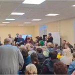 «Оставьте нас в покое!» В Мариуполе жители Слободки и Гавани третий раз выступили против сноса домов, — ВИДЕО